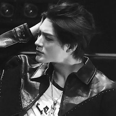 jenozej's profile picture. 𝑵𝑪𝑻 𝑫𝒓𝒆𝒂𝒎's eye smile and talented samoyed known for his multifaceted skills, 𝐿𝑒𝑒 𝒥𝑒𝓃𝑜 is the name.