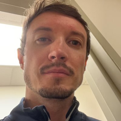 _cptweets's profile picture. 