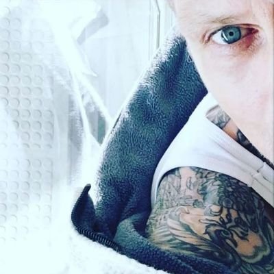 PeterveschX's profile picture. Realist, Spontaan, Crazy/Gek, Sometime's Vega, buddhist, Delicious, open, Stubborn...
Coffee addict

#loveblackandwhitephotos