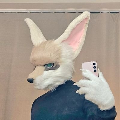 o_yeo_woo's profile picture. 🦊2n♂️ 여퍼만 신입 퍼슈터 #페넥여우오여우 입니다! | 메스케모좋아함 | 스튜디오 꼬리꿈(@studiokorikum) 사장 | fursuit | 퍼슈팅, 실사, 그림, 일상 골고루 올라와요 | 🇰🇷, 🗣KOR/ENG | 🐺뒷?계@o_yeo_woo_2