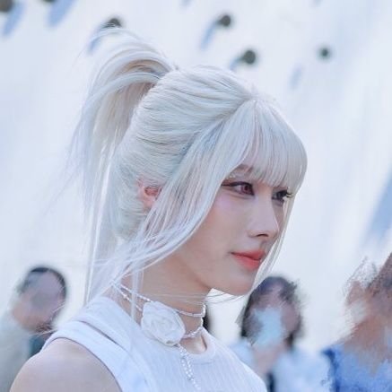 _jaylice's profile picture. 🤍 I won't regret cutting these fucking disgusting paper even if I end up in jail - update: i did not end up in jail 🥰

Eng/Fr ~ 2003