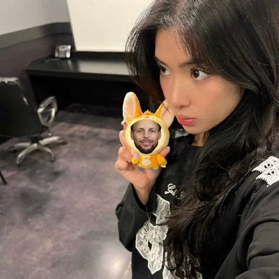 fifisplash's profile picture. let it finger or wtv the cranberries said