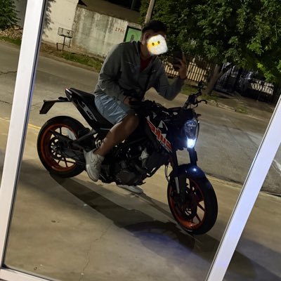 veeintitres23's profile picture. 