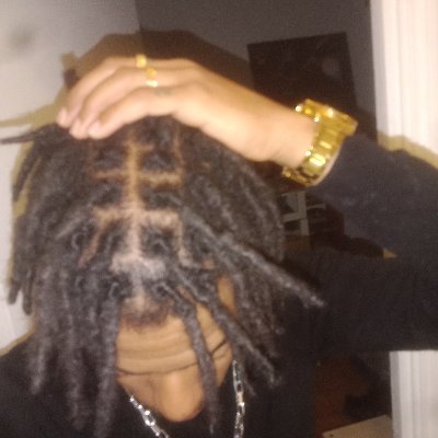 SantosMarl90185's profile picture. 