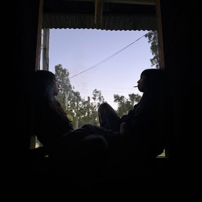 linndaeinfinita's profile picture. no olvidar, siempre resistir