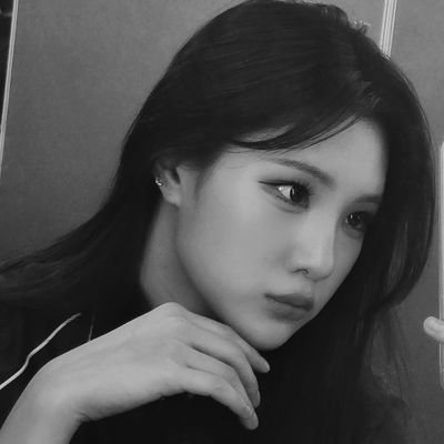 juuniesme's profile picture. ad astra per aspera || koleksi au pencet link dibawah 👇🏻