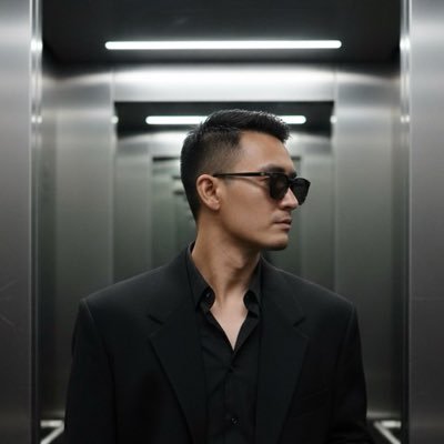 realronaldzheng's profile picture. Make America Great Again ✊🏼🇺🇸