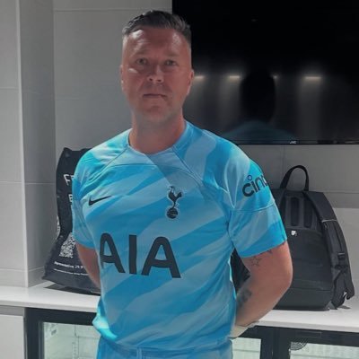 yiddo234's profile picture. Tottenham Legends goalkeeper Tennis player famous for meeting Christopher Reeve 1987 Business Development Director, 1st time flyer at 44 now a jet setter ✈️