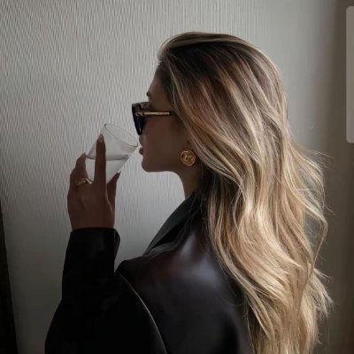 XRoievlt's profile picture. Driven by discipline, inspired by passion, chasing the perfect balance between strength and grace."