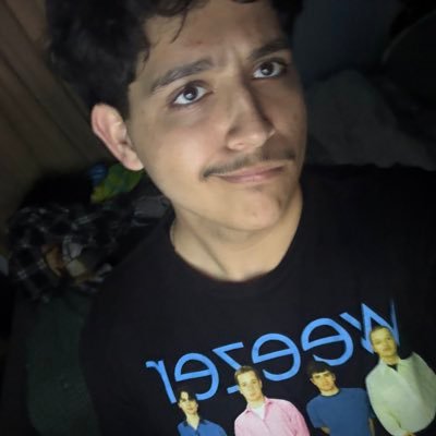 SER4PHlNE's profile picture. something something dark side...