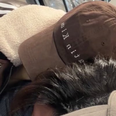 o3kkrxxm's profile picture. รักป่า รักเขา รักเจ่ง รักปุ๋ง 🌨️ ( 🦆🐰 ) ไอเคท สูนสาม ไม่ค่อยตอบไม่ด้ายหยิ่ง หนูชอบนอน 🥲