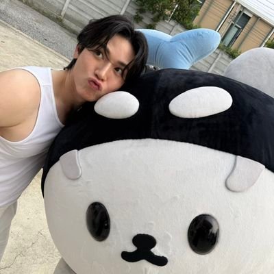 yaisanbaebni's profile picture. domestic married karanachi #1 enthuasiast | the loudest love for PEBACA ❤️💚💙