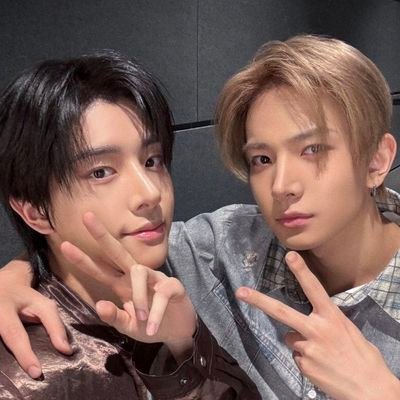 heejakeuundaa's profile picture. ramyeonz☆

pacar joss, istri mark pakin🧎‍♀️
