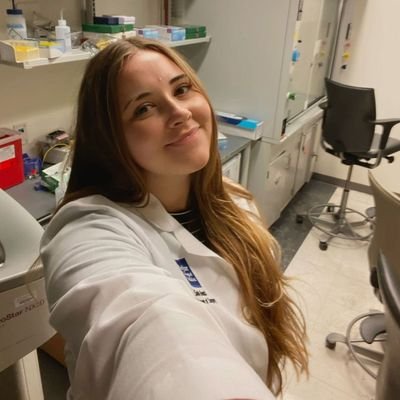 cookiescee142's profile picture. doctor 🏥 working with world health organisation in Palestine