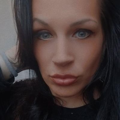 DinaBocskai's profile picture. MOM of 4❤️ potencial writer, actress of life, music & movie lover, spiritual activist.. #jlover @jlo follows 🙏🏼 FB+Instagram: @edinabocskai