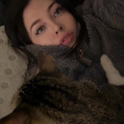 VajVaj102236's profile picture. Fan