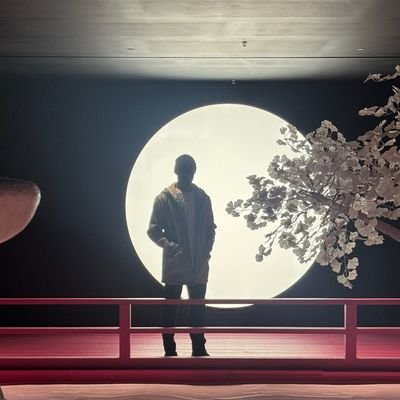 he_is_unique's profile picture. Software Engineer trying to figure out life.