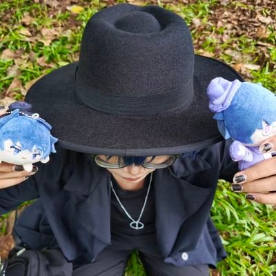 shijbuya's profile picture. 4 alphabets in #XiRu stands for 4EVER. mention after dm.