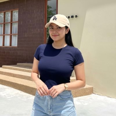 niwtiful's profile picture. Your fav Thai girl 🩵