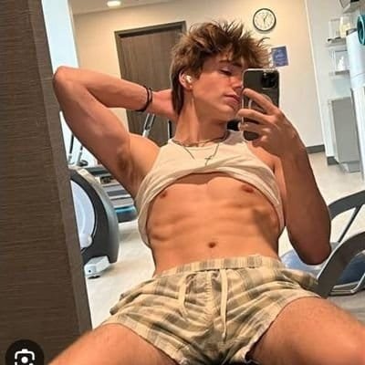 showme_bro_'s profile picture. 