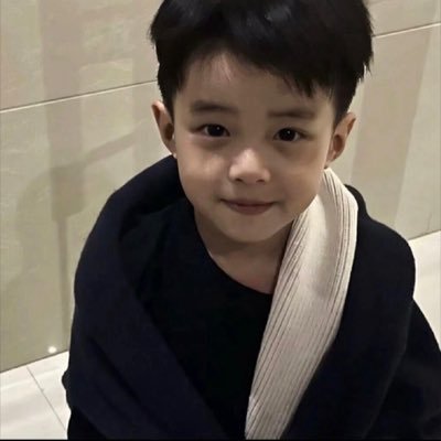 qI1017Ox8B86aj's profile picture. 