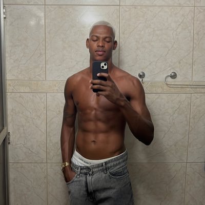 f6alx's profile picture. insta: f4bricioaleixo