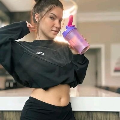 AngelaSmit22941's profile picture. 