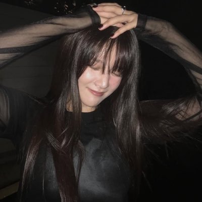 EXY_xS2's profile picture. Made of stardust and sharp words. One of the 13 Stars called WJSN/COSMIC GIRLS.