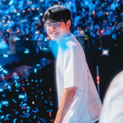 neyuies's profile picture. 