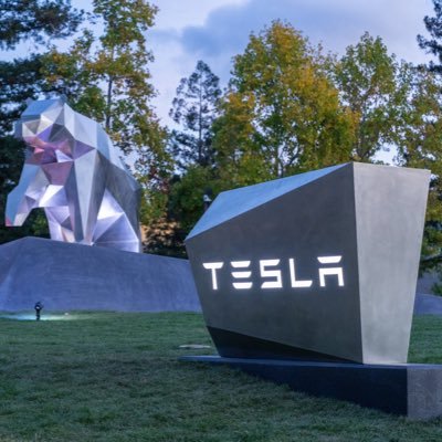 ELON_MAXIMU7c2's profile picture. 