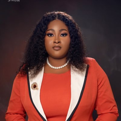 I_AM_TOSAN's profile picture. Soft spirit, steady hands, intentional steps. A little medicine in my journey, a lot of grace in my pace. #xjaw #medic