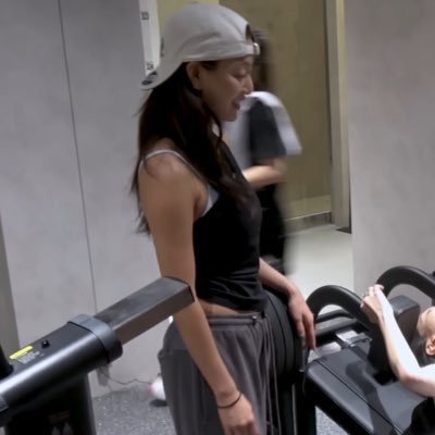 luoreno_'s profile picture. | everyone is gay until proven otherwise |