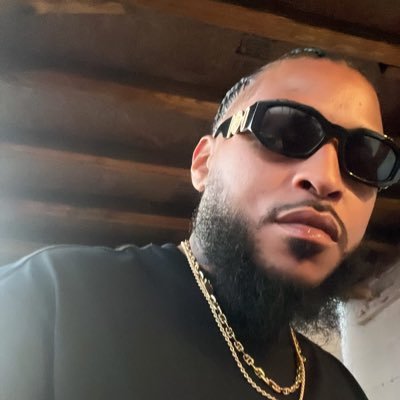 PerrierRosewood's profile picture. https://t.co/iX8cqDnisr