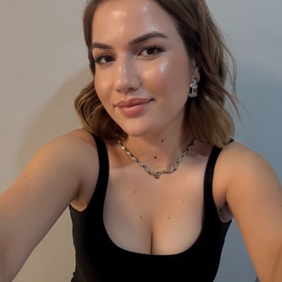 aaleynanisan's profile picture. 