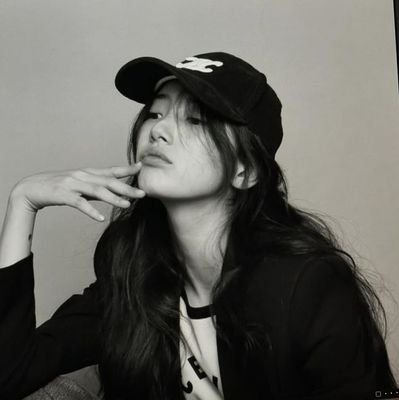 urnew0bsess's profile picture. this user is confused by life.