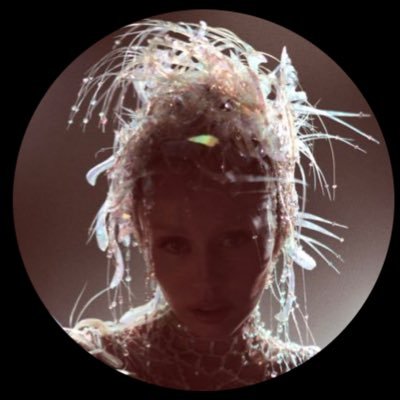 mcyrus6387's profile picture. real miley Cyrus private chart account