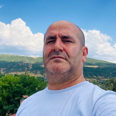 Huseyinkya12's profile picture. 