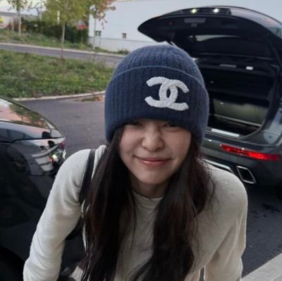 fialvsm's profile picture. ⋆.˚ ᡣ𐭩 .𖥔˚