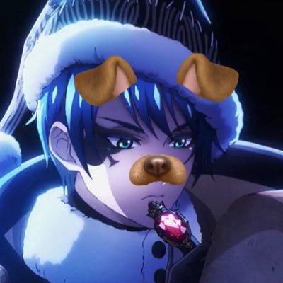 deuceholic's profile picture. usually tucked in before 10 pm