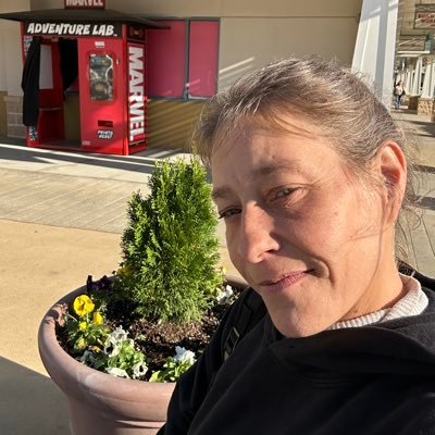 Rissa04718771's profile picture. short n sassy