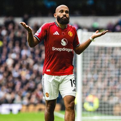 TimC_000's profile picture. Husband, Dad, Northern, Loves Sport,  a massive Manchester United Fan, love boxing and a weird obsession with the Titans 🏈

👹❤️⚽️👊🏽👍🏽 #GlazersOut