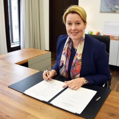 ABickersbee's profile picture. God First 🙏
Entrepreneur 
Binary Account Manager
Earn over R100k in 3hrs DM for info📩
📲 692387470