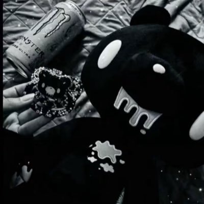 Yif5lFWKO149852's profile picture. 