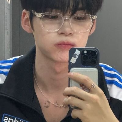 hanbinyangg's profile picture. ˖ᡣ𐭩 ⊹ ࣪ ౨ৎ˚₊pretty girls love zb1 ˖ ᡣ𐭩 ⊹ ౨ৎ˚₊