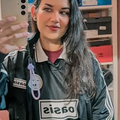 gigi_avila's profile picture. Ilustradora fã de Oasis que vive de shows e Fórmula 1. Noel💜

▪︎ Email: gislaineavila@hotmail.com.br

▪︎ Site:https://t.co/9SbCIHzLnh

#Oasis25 #GagaMayh