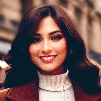 RaniRoses's profile picture. 📱📸📰🎶🍕🍛🇺🇸🇮🇳❤️