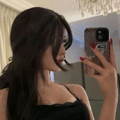 c_7_l's profile picture. سجين الهواااجيسّ مهما تسلى . | @1c7r_