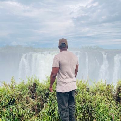 Edward_G8's profile picture. Nkalanga, Dad to Luba & Lauren👨🌹 Family First👪 Gym rat, Football, Basketball & MMA Enthusiast.  Tutume native📍