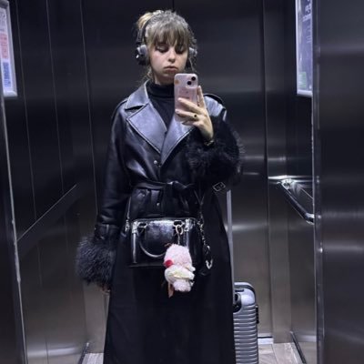 Loupbhc's profile picture. 📍London| UK