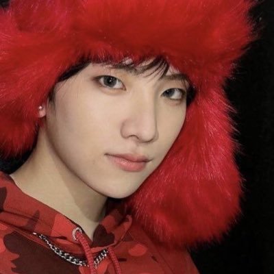 eikjojo's profile picture. i wrote you a note, but i didn’t send it. 𐙚